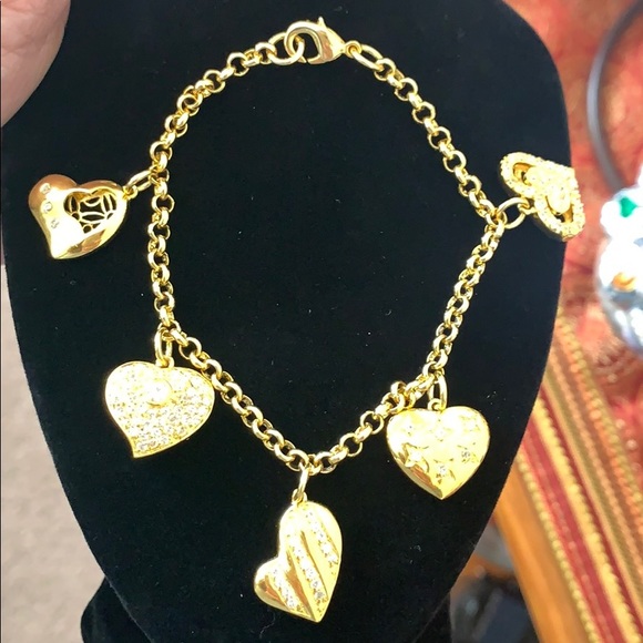 Bracelet with 5 heart charms - Picture 4 of 5